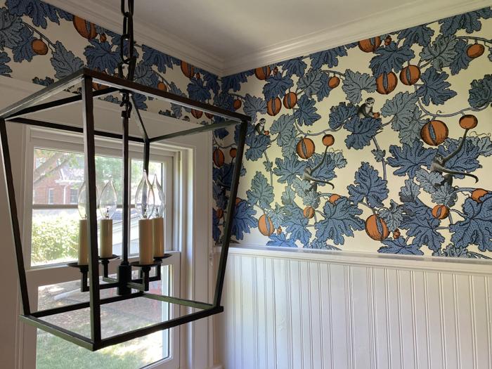 Blue fig wallpaper in a breakfast nook